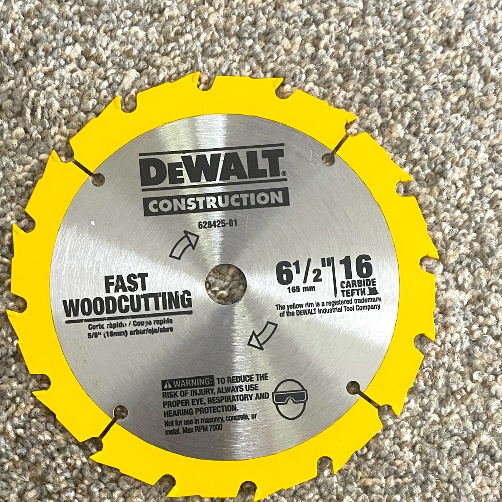 Yellow and Silver Fast Woodcutting Blade